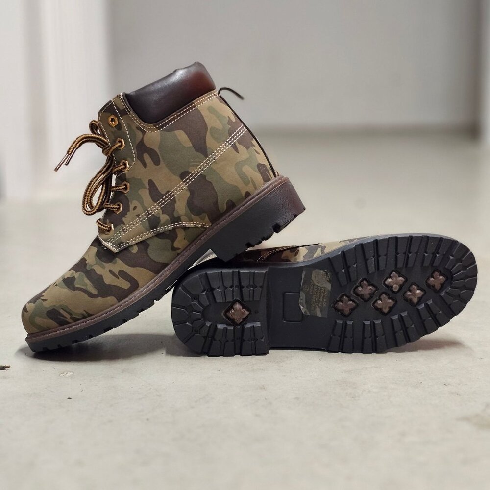 Camouflage Lace-Up Combat Boots With Padded Collar & Rugged Soles For Outdoor We